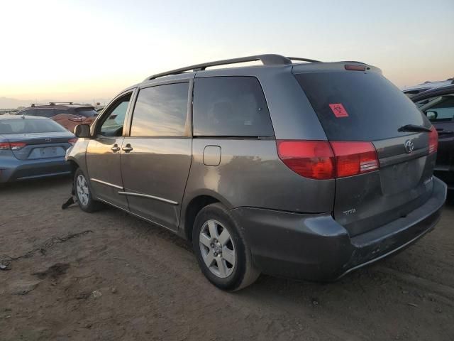 2004 Toyota Sienna XLE