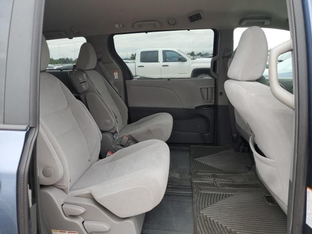 2015 Toyota Sienna LE