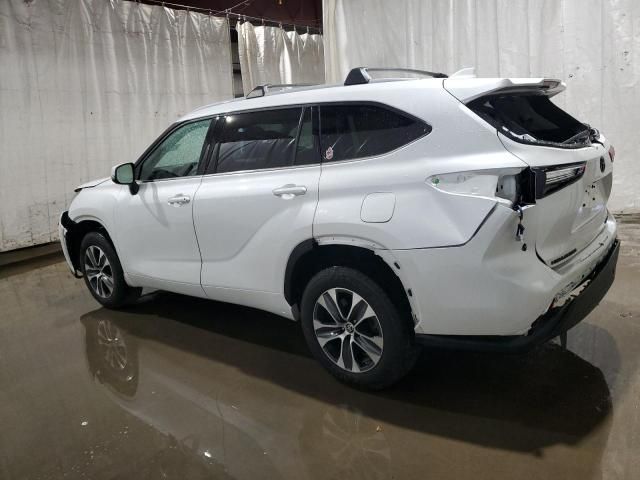 2022 Toyota Highlander XLE