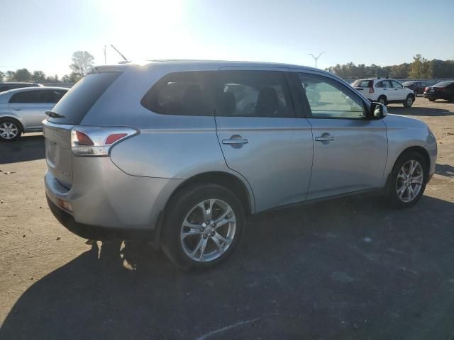 2014 Mitsubishi Outlander SE