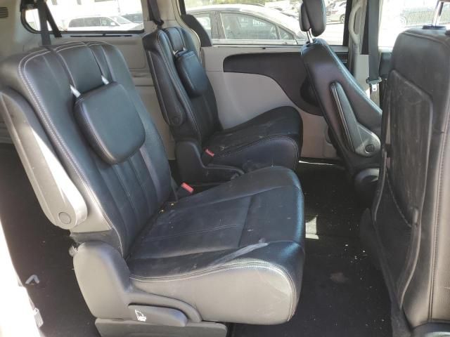 2015 Chrysler Town & Country Touring