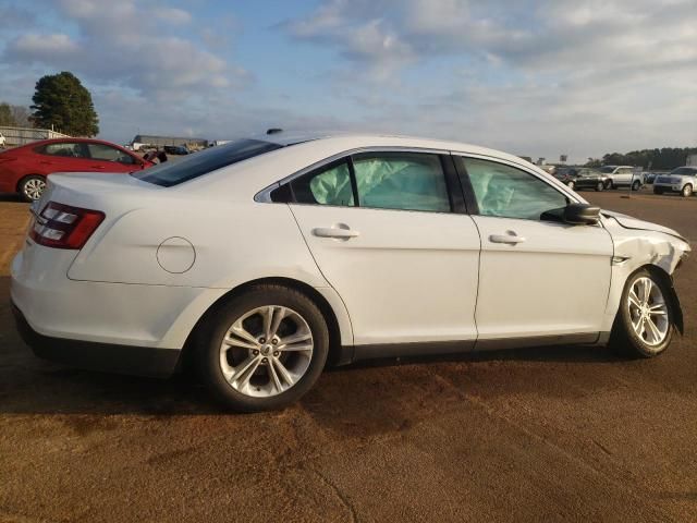 2017 Ford Taurus SE