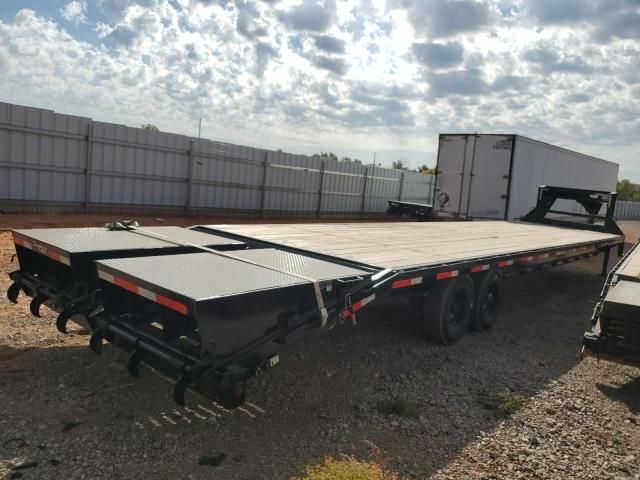 2023 East Manufacturing Texas 40' Flatbed Black