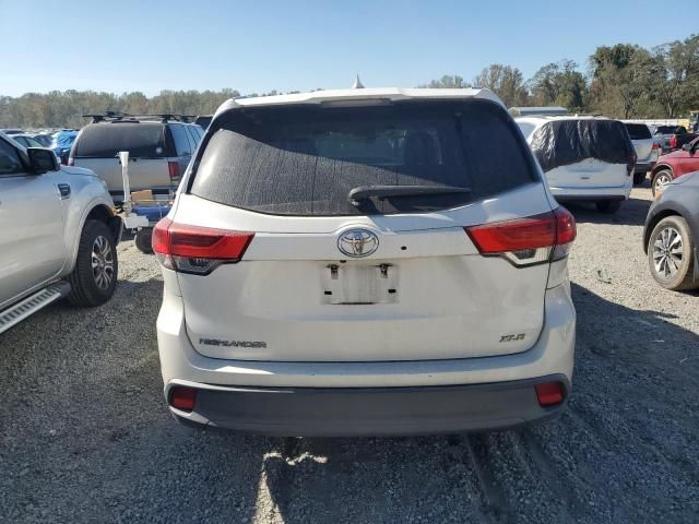 2017 Toyota Highlander SE