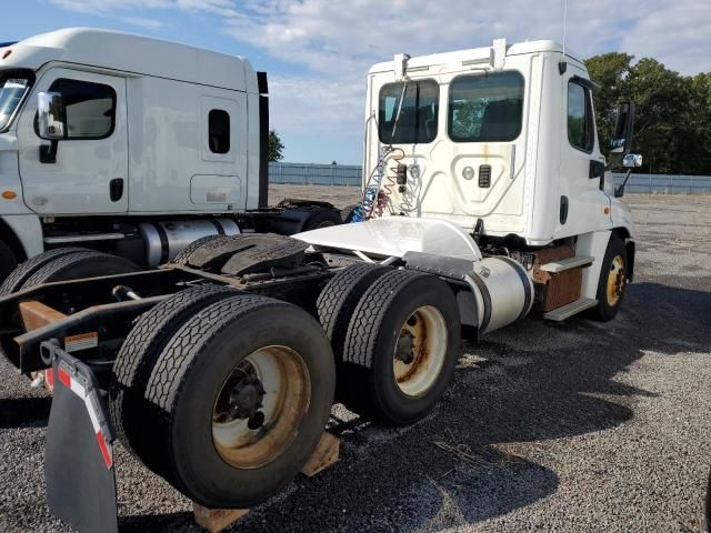 2015 Freightliner Cascadia 125