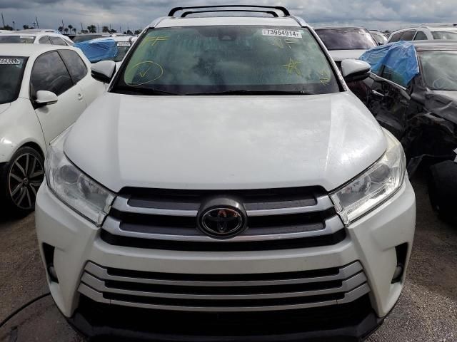 2018 Toyota Highlander SE