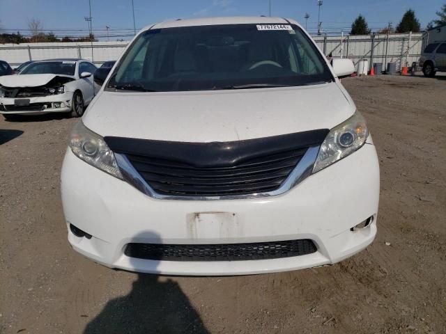 2014 Toyota Sienna LE