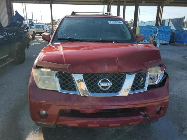 2005 Nissan Pathfinder LE