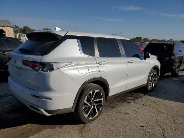 2022 Mitsubishi Outlander SE