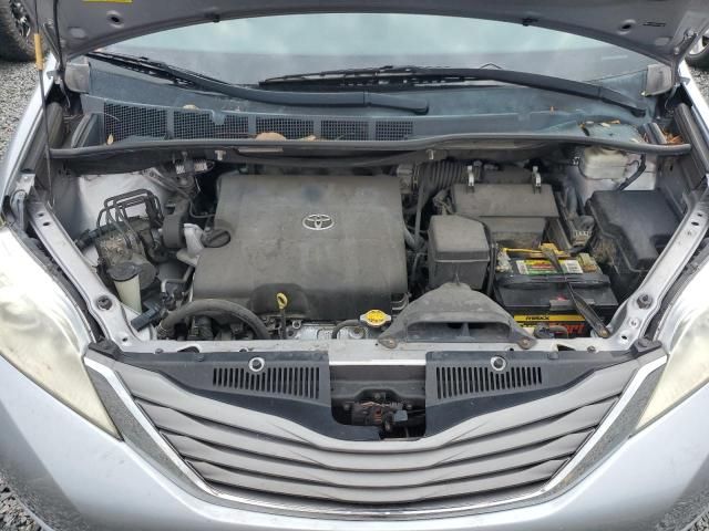 2014 Toyota Sienna XLE