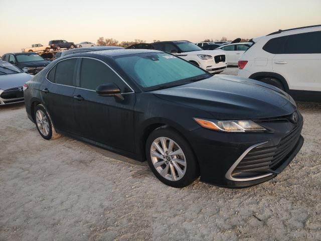 2022 Toyota Camry LE