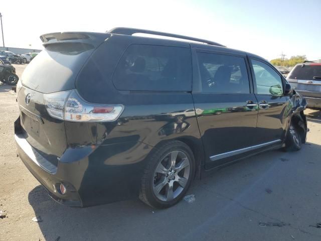 2015 Toyota Sienna Sport