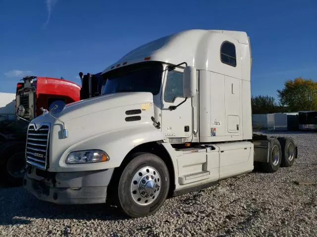 2015 Mack 600 CXU600