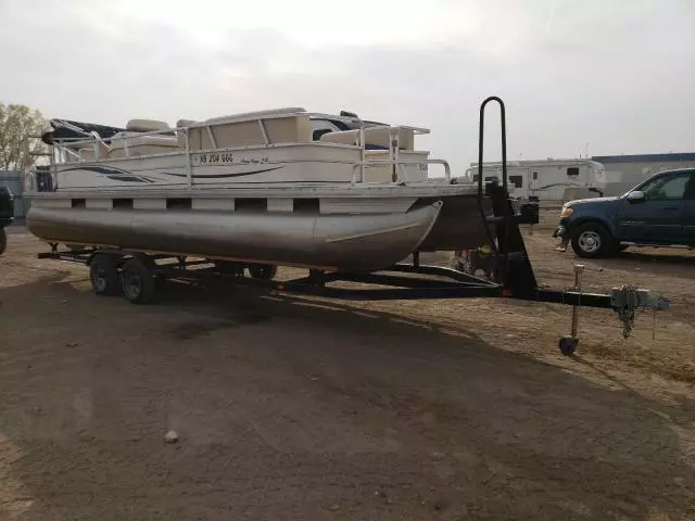 2005 Suntracker Boat With Trailer