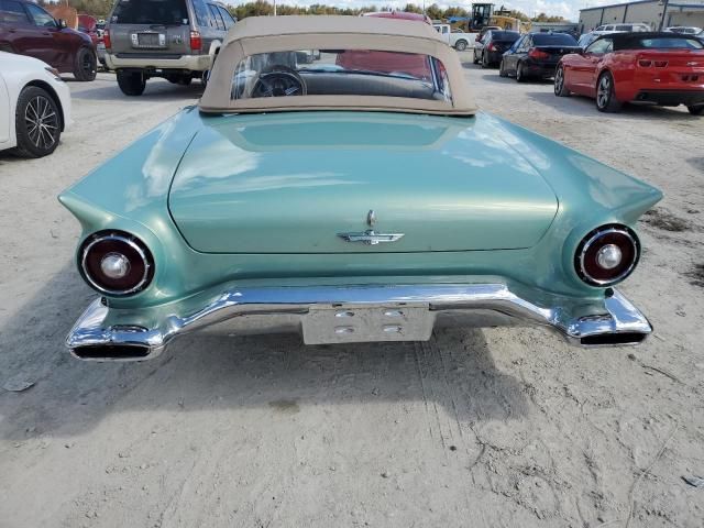 1957 Ford Thunderbird