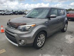 Carros dañados por inundaciones a la venta en subasta: 2019 KIA Soul +