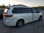 2018 Toyota Sienna XLE