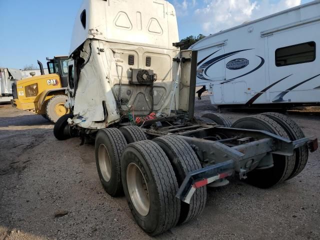 2016 Freightliner Cascadia 125