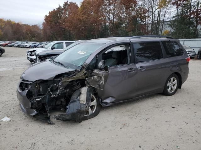 2015 Toyota Sienna LE