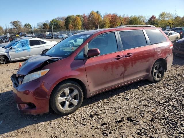 2013 Toyota Sienna LE