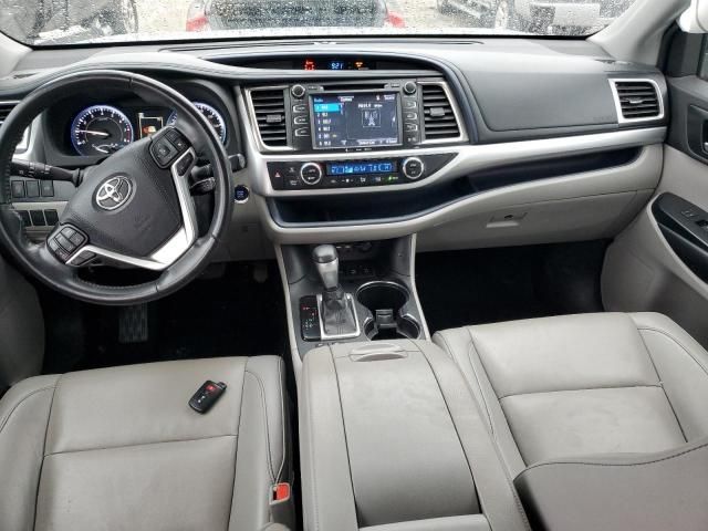 2019 Toyota Highlander SE