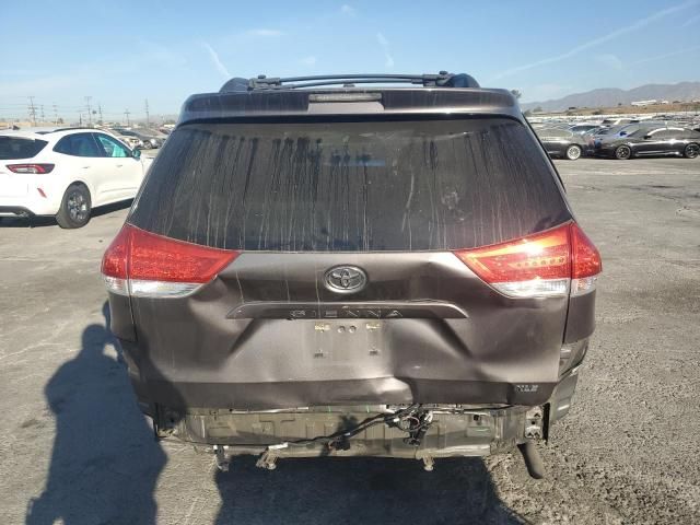 2013 Toyota Sienna XLE