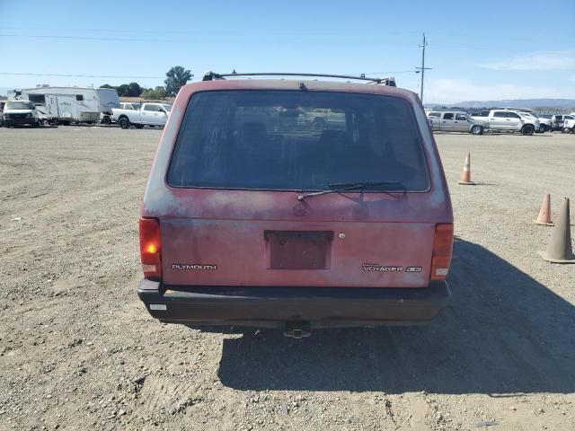 1990 Plymouth Grand Voyager LE