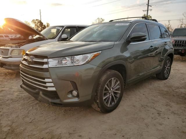 2019 Toyota Highlander SE