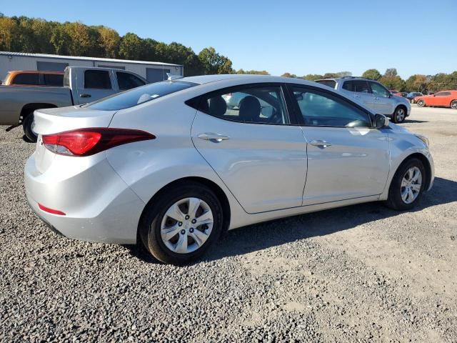 2016 Hyundai Elantra SE