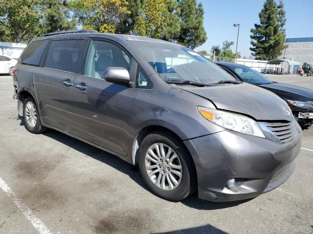 2015 Toyota Sienna XLE