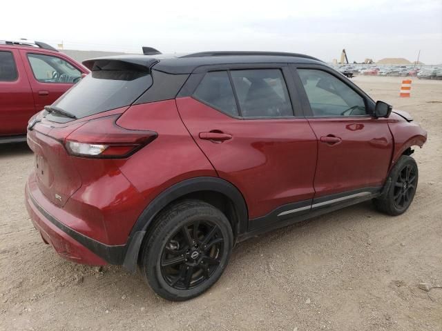 2022 Nissan Kicks SR