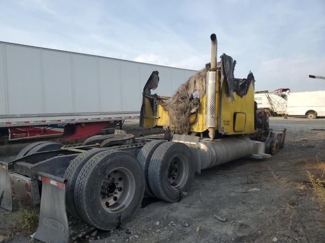 2005 Freightliner Conventional Columbia