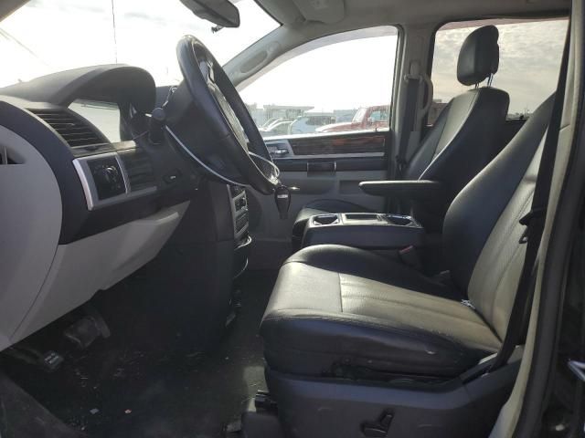 2010 Chrysler Town & Country Touring