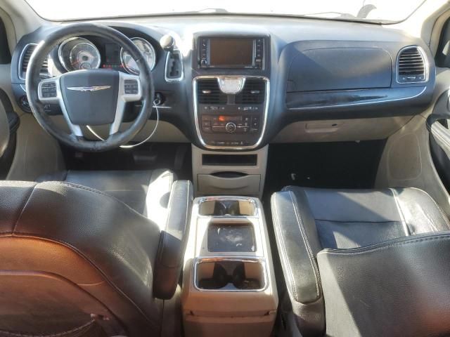 2012 Chrysler Town & Country Touring