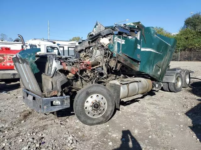 2008 Kenworth Construction T800