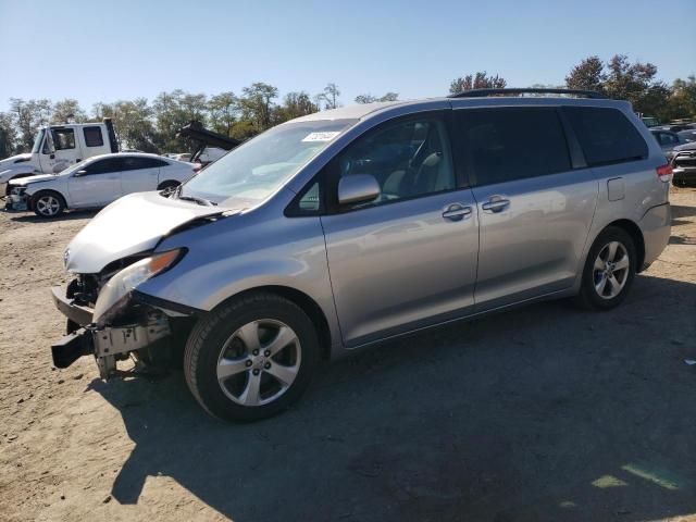 2013 Toyota Sienna LE