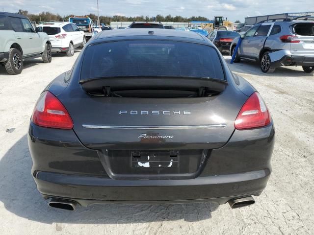 2011 Porsche Panamera 2