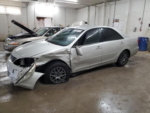 2004 Toyota Camry LE