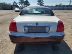 2005 Lincoln Town Car Signature Limited