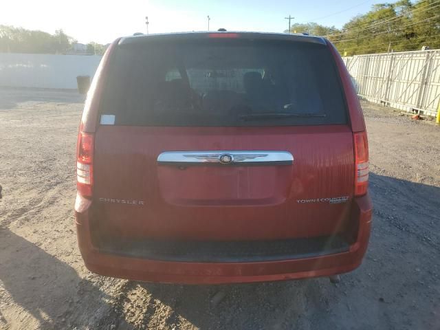 2010 Chrysler Town & Country Touring