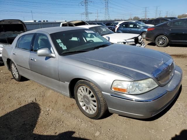 2004 Lincoln Town Car Executive