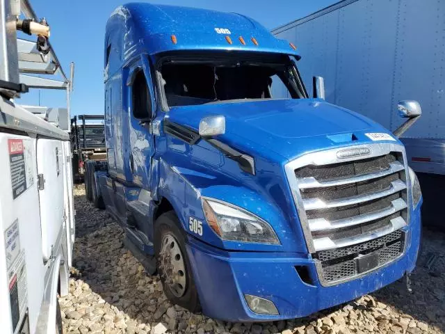 2023 Freightliner Cascadia 126