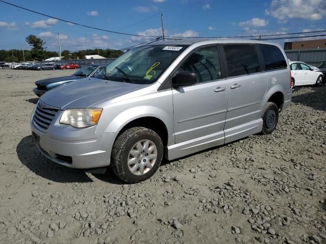 2010 Chrysler Town & Country LX