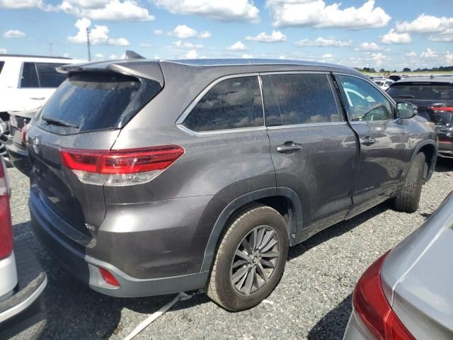 2017 Toyota Highlander SE