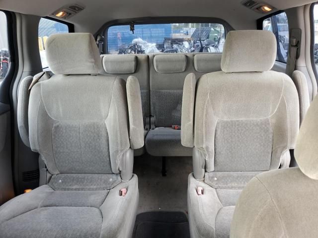 2005 Toyota Sienna CE