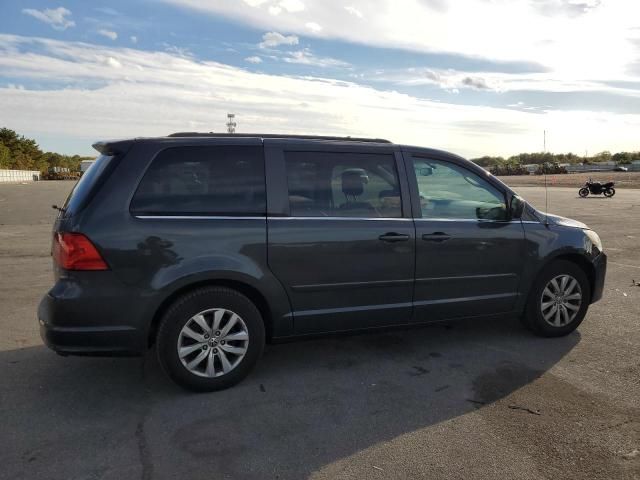 2012 Volkswagen Routan SE