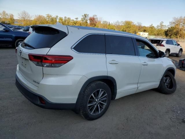 2017 Toyota Highlander SE