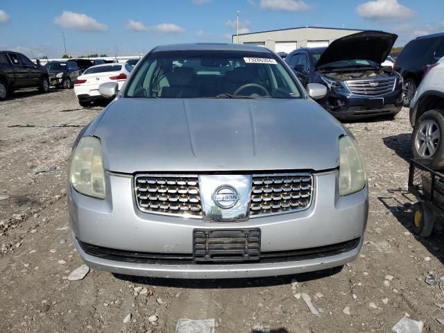 2004 Nissan Maxima SE