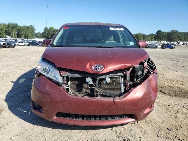 2013 Toyota Sienna LE