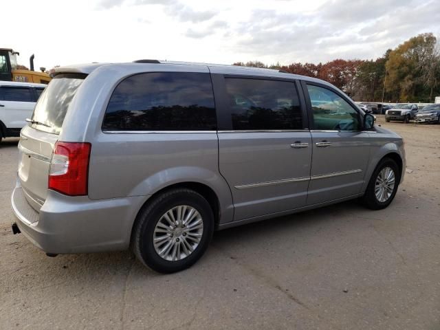 2013 Chrysler Town & Country Limited